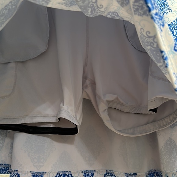 NWOT Women’s Beroy Lined Running Active Skort w/ Pockets White/Blue Size Large - Picture 3 of 7
